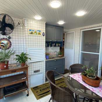 Apartamento em Praia Grande, bairro Guilhermina