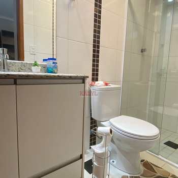 Apartamento em Praia Grande, bairro Guilhermina