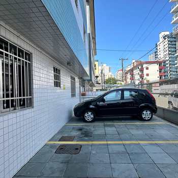 Apartamento em Praia Grande, bairro Guilhermina