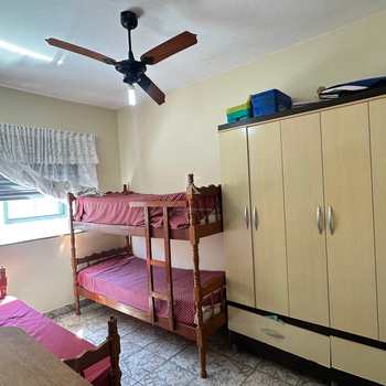 Apartamento em Praia Grande, bairro Guilhermina
