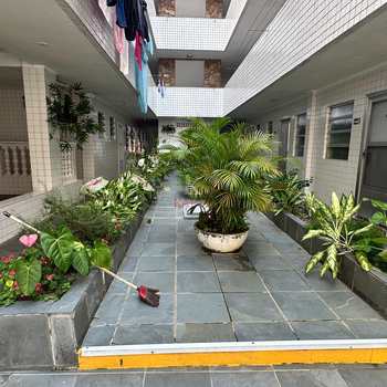 Apartamento em Praia Grande, bairro Guilhermina