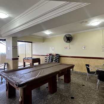 Apartamento em Praia Grande, bairro Guilhermina