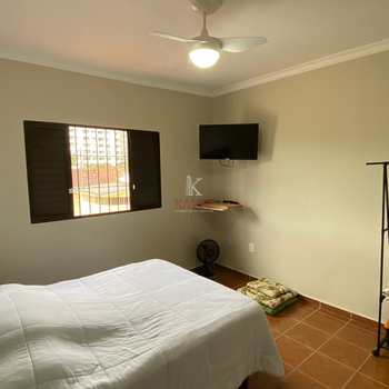 Sobrado em Praia Grande, bairro Maracanã