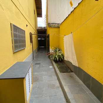 Sobrado em Praia Grande, bairro Maracanã