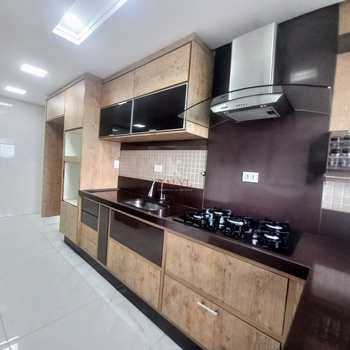Apartamento em Praia Grande, bairro Guilhermina