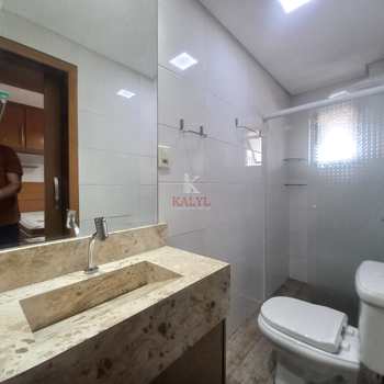 Apartamento em Praia Grande, bairro Guilhermina