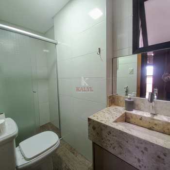 Apartamento em Praia Grande, bairro Guilhermina