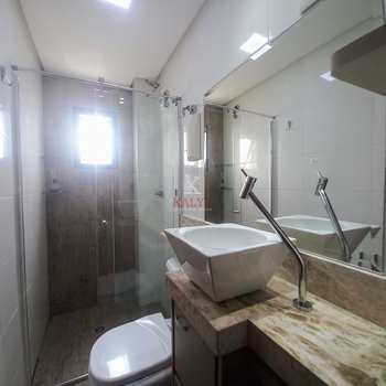 Apartamento em Praia Grande, bairro Guilhermina