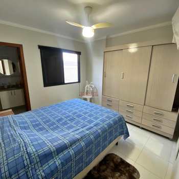 Apartamento em Praia Grande, bairro Guilhermina