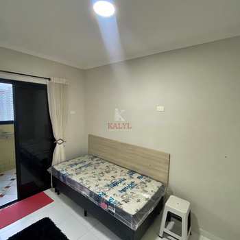 Apartamento em Praia Grande, bairro Guilhermina