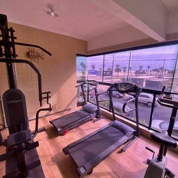 Apartamento em Praia Grande, bairro Guilhermina