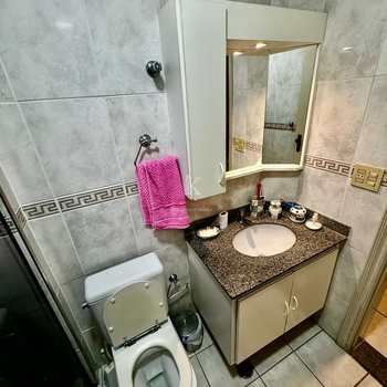 Apartamento em Praia Grande, bairro Guilhermina