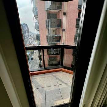 Apartamento em Praia Grande, bairro Guilhermina