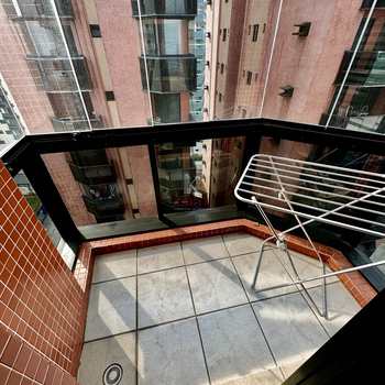 Apartamento em Praia Grande, bairro Guilhermina