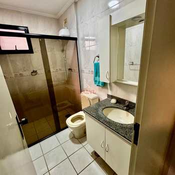 Apartamento em Praia Grande, bairro Guilhermina
