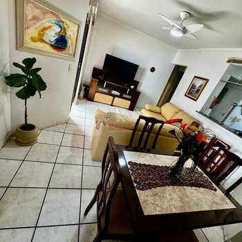 Apartamento em Praia Grande, bairro Guilhermina