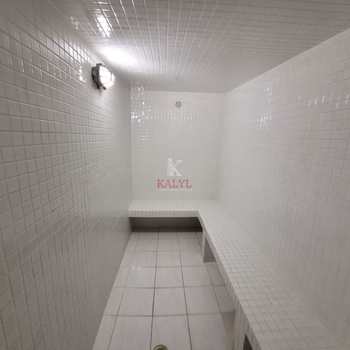 Apartamento em Praia Grande, bairro Guilhermina
