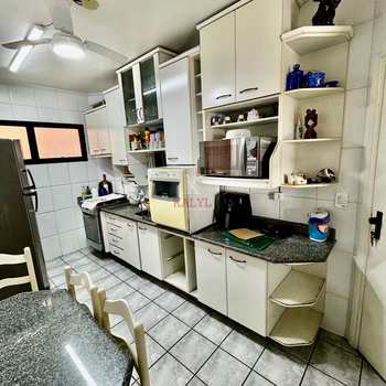 Apartamento em Praia Grande, bairro Guilhermina