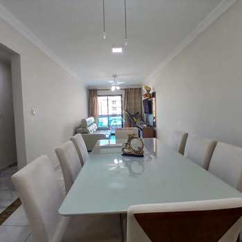 Apartamento em Praia Grande, bairro Guilhermina