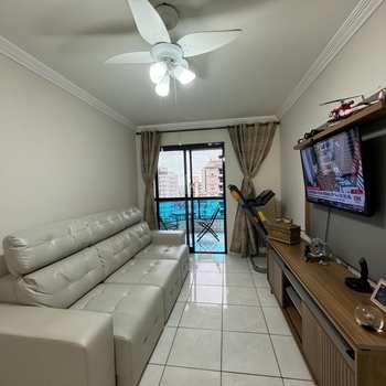 Apartamento em Praia Grande, bairro Guilhermina