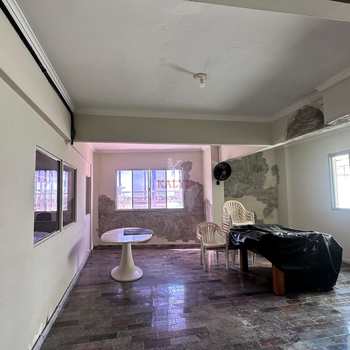 Apartamento em Praia Grande, bairro Guilhermina