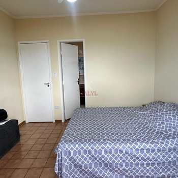 Apartamento em Praia Grande, bairro Guilhermina