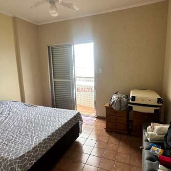 Apartamento em Praia Grande, bairro Guilhermina