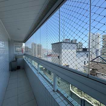 Apartamento em Praia Grande, bairro Guilhermina