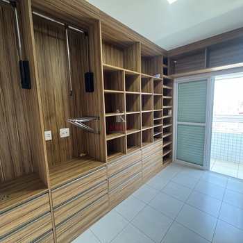 Apartamento em Praia Grande, bairro Guilhermina