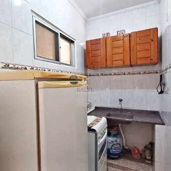 Kitnet em Praia Grande, bairro Guilhermina
