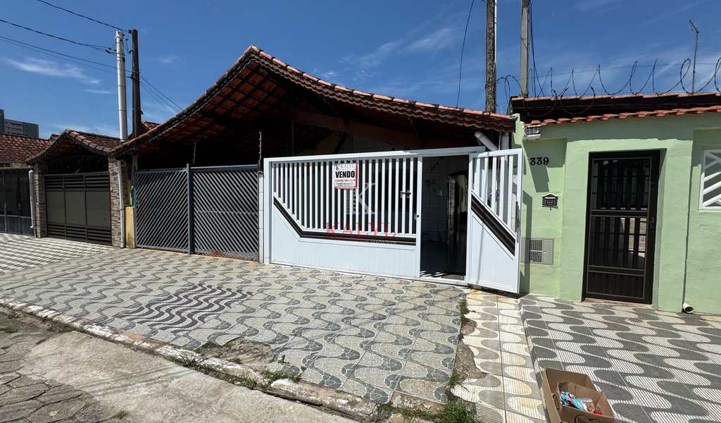 Casa em Praia Grande, bairro Maracanã