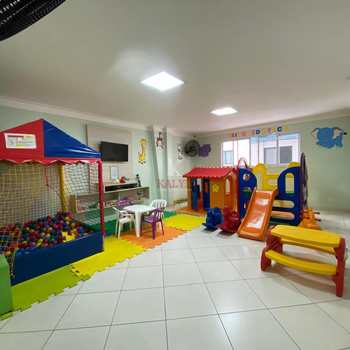 Apartamento em Praia Grande, bairro Guilhermina