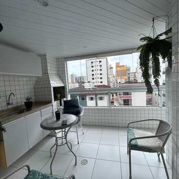 Apartamento em Praia Grande, bairro Guilhermina