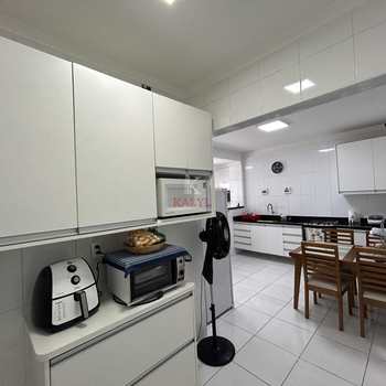 Apartamento em Praia Grande, bairro Guilhermina