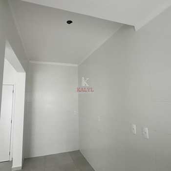 Apartamento em Praia Grande, bairro Guilhermina