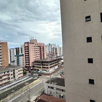 Apartamento em Praia Grande, bairro Guilhermina