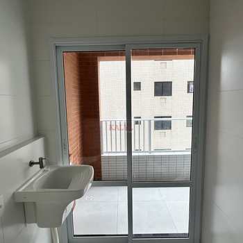 Apartamento em Praia Grande, bairro Guilhermina