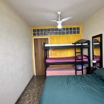 Apartamento em Praia Grande, bairro Guilhermina