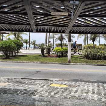 Kitnet em Praia Grande, bairro Guilhermina