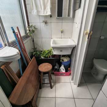 Kitnet em Praia Grande, bairro Guilhermina