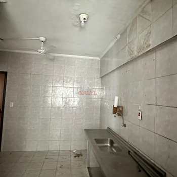Apartamento em Praia Grande, bairro Guilhermina