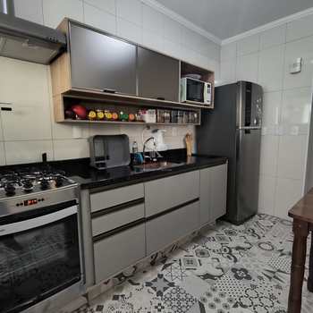 Apartamento em Praia Grande, bairro Vila Guilhermina