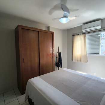 Apartamento em Praia Grande, bairro Vila Guilhermina