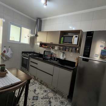 Apartamento em Praia Grande, bairro Vila Guilhermina