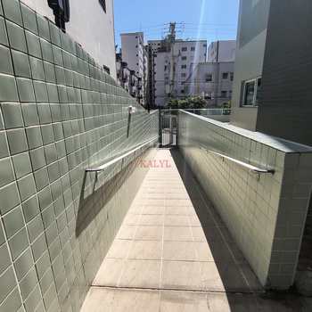 Apartamento em Praia Grande, bairro Vila Guilhermina
