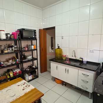 Casa em Praia Grande, bairro Tupi