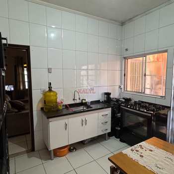 Casa em Praia Grande, bairro Tupi