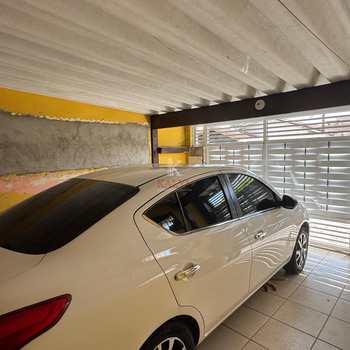 Casa em Praia Grande, bairro Tupi