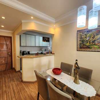 Apartamento em Praia Grande, bairro Guilhermina