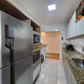 Apartamento em Praia Grande, bairro Guilhermina